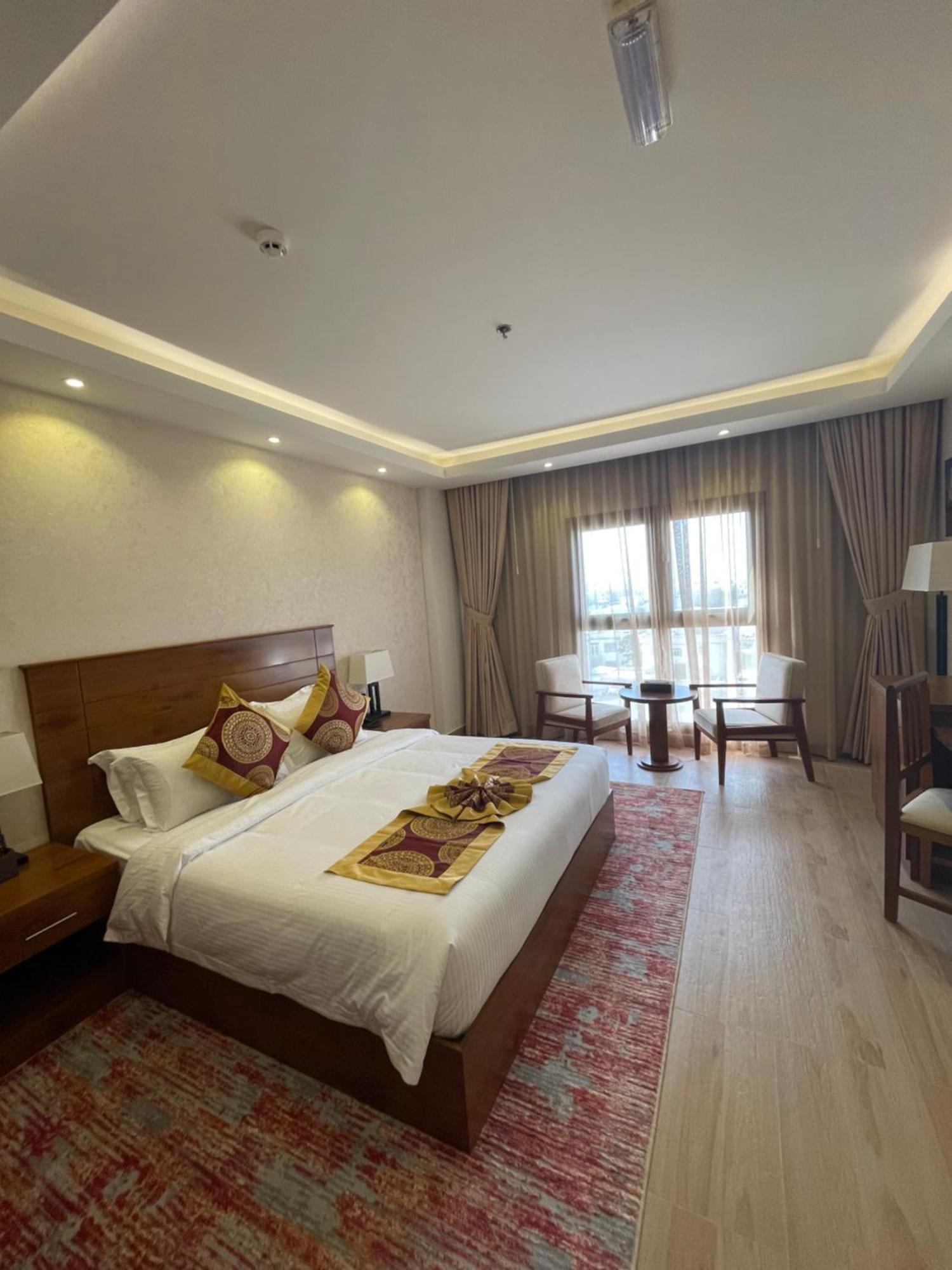 Alsahwa Hotel Seeb Exterior foto